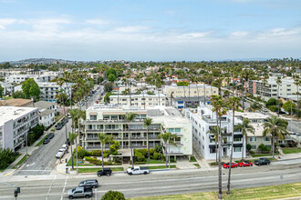 3901 E Livingston Dr in Long Beach, CA - Building Photo - Building Photo