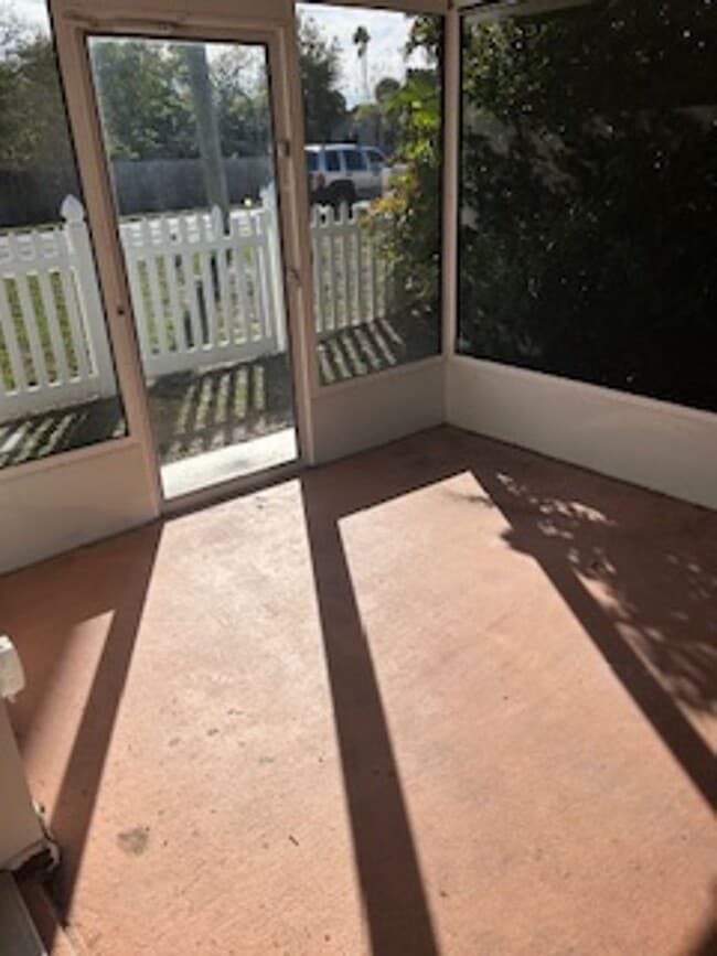 5005 Lillilea Ln in New Port Richey, FL - Building Photo - Building Photo