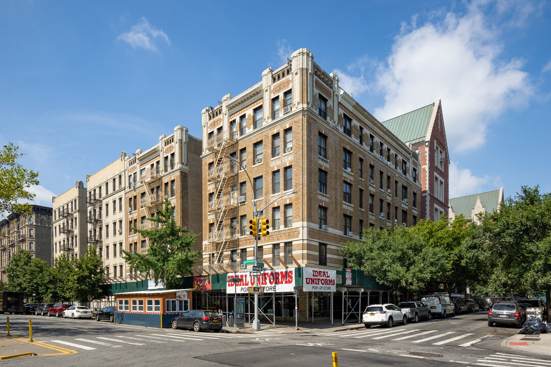 The Strathmore in New York, NY - Building Photo