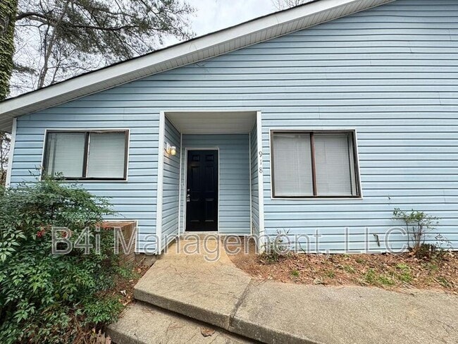 property at 918 Lakewood Ln