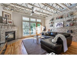 1329 Peachtree View NE in Atlanta, GA - Building Photo - Building Photo