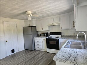 226 Providence St in West Warwick, RI - Building Photo - Building Photo