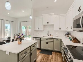 644 Cypress Ln in Cottonwood Shores, TX - Building Photo - Building Photo