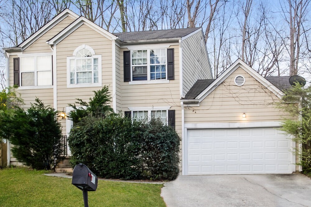 841 Revena Dr in Austell, GA - Building Photo