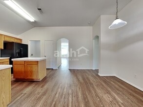 1218 Taluca St in Arlington, TX - Building Photo - Building Photo