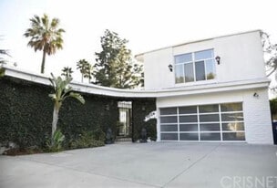 8026 Okean Ter in Los Angeles, CA - Building Photo