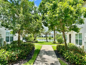 9077 Gervais Cir in Naples, FL - Building Photo - Building Photo