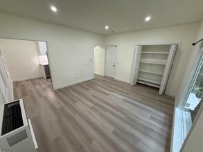 208 N La Peer Dr, Unit 1 in Beverly Hills, CA - Foto de edificio - Building Photo