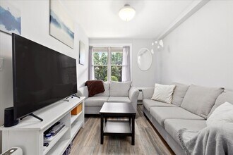 700 Summer St, Unit 1H in Stamford, CT - Building Photo - Building Photo