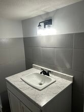 9511 Gentry Ave in St. Louis, MO - Foto de edificio - Building Photo