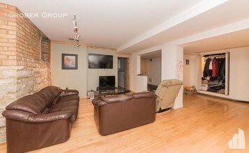 1427 N Hoyne Ave-Unit -1F in Chicago, IL - Building Photo - Building Photo