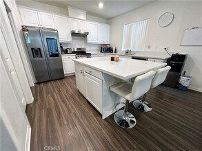 27961 Via Cholula in Menifee, CA - Foto de edificio - Building Photo