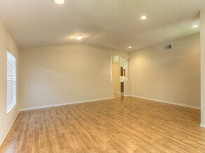 1101 Rolling Stone Run in Odessa, FL - Foto de edificio - Building Photo