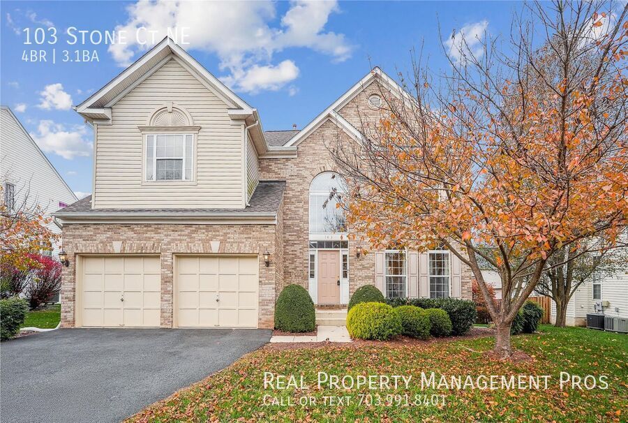 103 Stone Ct NE in Leesburg, VA - Building Photo