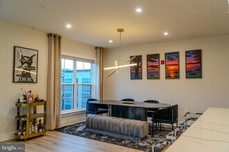 102 St Ives Pl in Oxon Hill, MD - Building Photo - Building Photo