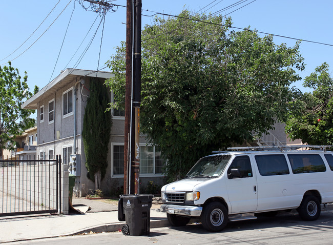 6753 Valjean Ave in Van Nuys, CA - Building Photo - Building Photo