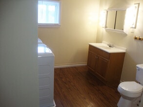 325 Mercer St, Unit 201 in Volant, PA - Building Photo - Building Photo