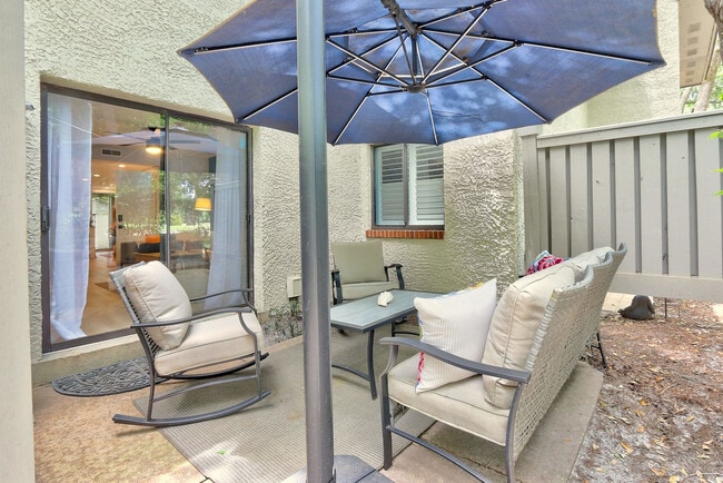 43 Folly Field Rd in Hilton Head Island, SC - Building Photo - Building Photo