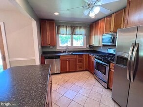 2208 Jamaica Dr in Wilmington, DE - Building Photo - Building Photo