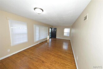 6127 Shillington Dr in Berkeley, MO - Building Photo - Building Photo