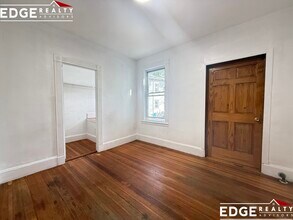 97 Franklin St, Unit 1 in Boston, MA - Foto de edificio - Building Photo