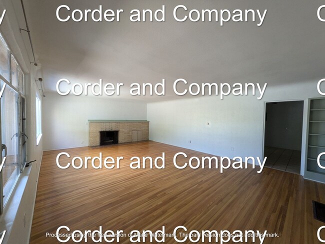 211-1211 Adams St NE