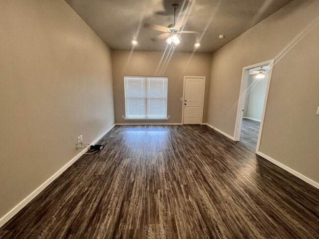1911 Langford Ave in Lubbock, TX - Foto de edificio - Building Photo