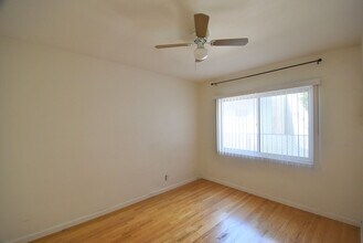 5716 Kester Ave in Los Angeles, CA - Building Photo - Building Photo