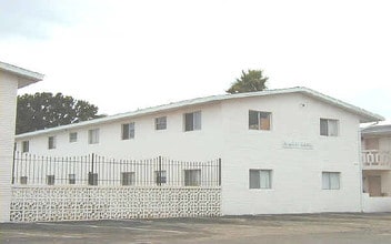 Village Garden Apartments in Melbourne, FL - Building Photo - Building Photo