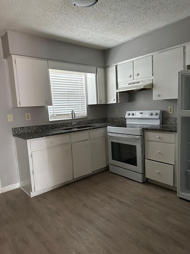 property at 504 S Westgate Ave