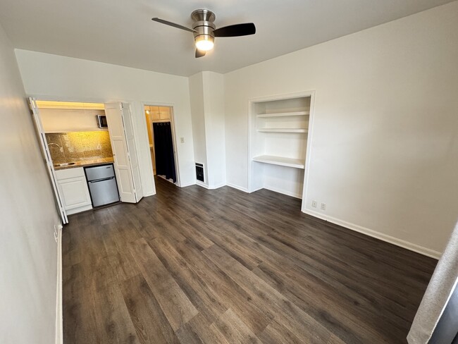 826 Lorraine Blvd, Unit 826 in Los Angeles, CA - Foto de edificio - Building Photo