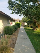 9476-9514 Hinton Ave in Delhi, CA - Building Photo - Other