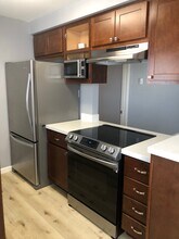 1220 Amethyst St in Redondo Beach, CA - Building Photo - Building Photo