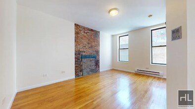 281 Mott St in New York, NY - Building Photo - Building Photo