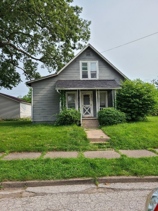 1577 31st Ave in Moline, IL - Building Photo - Building Photo
