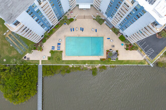 Bayshore Club in Daytona Beach, FL - Building Photo - Building Photo