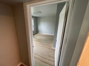 2812 Lanpark St in Pittsburgh, PA - Building Photo - Building Photo