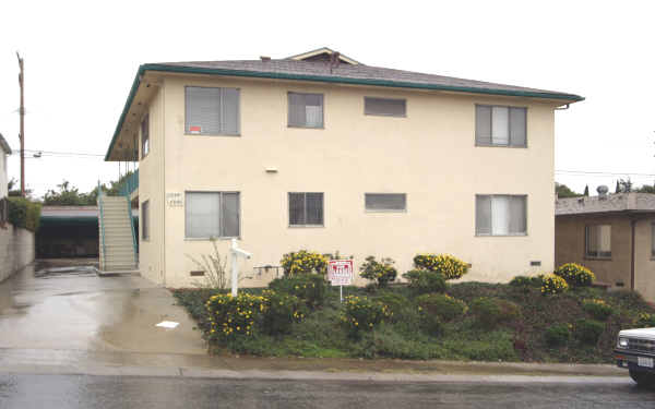 7844-7846 Flight Ave in Los Angeles, CA - Building Photo