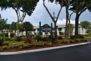 9727 Hammocks Blvd in Miami, FL - Building Photo