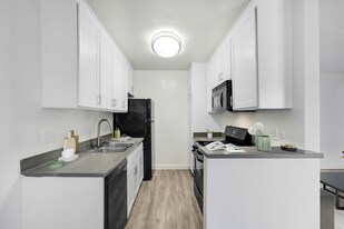 Terraces at Tarzana in Tarzana, CA - Building Photo
