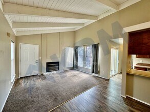 7203 Kelley Dr in Stockton, CA - Building Photo - Building Photo