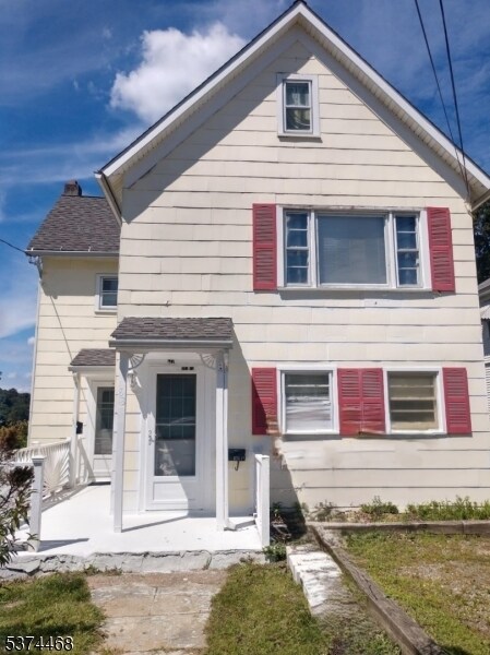 property at 83 Allen St