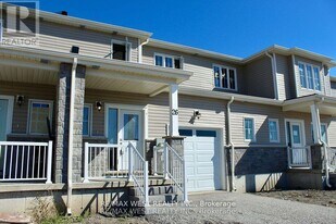 26 Glacier Cres in Belleville, ON - Building Photo
