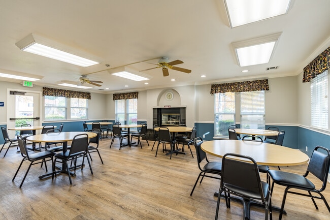 Creekside Village Senior Apartments in Sacramento, CA - Building Photo - Interior Photo