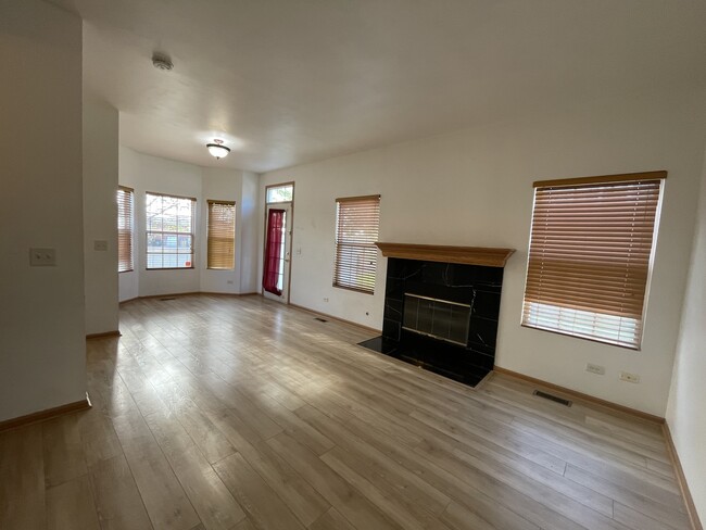 2717 Kendall Crossing in Johnsburg, IL - Building Photo - Building Photo