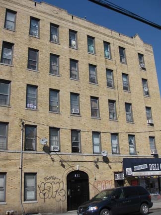 871 E 220th St in Bronx, NY - Building Photo - Building Photo