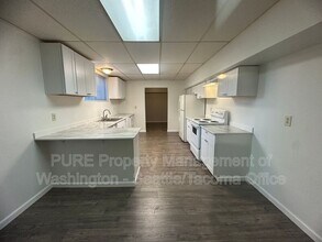 3414 S Monroe St in Tacoma, WA - Building Photo - Building Photo