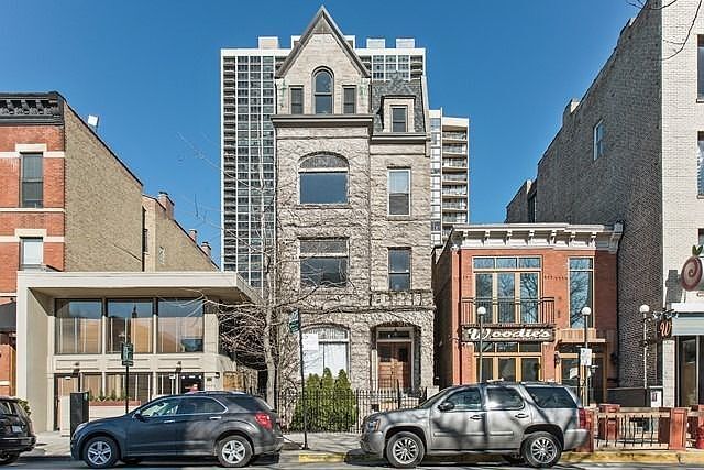 property at 1539 N Wells St