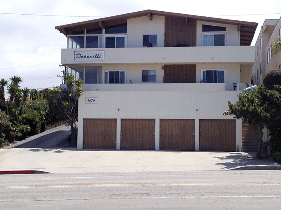 Deauville in Redondo Beach, CA - Building Photo