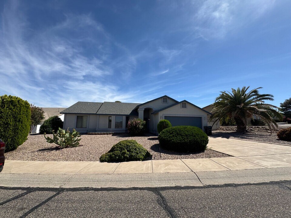 2660 Ridge Crest St in Sierra Vista, AZ - Building Photo
